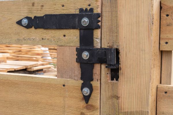Gate Hinge Adjustment in Salt Lake City